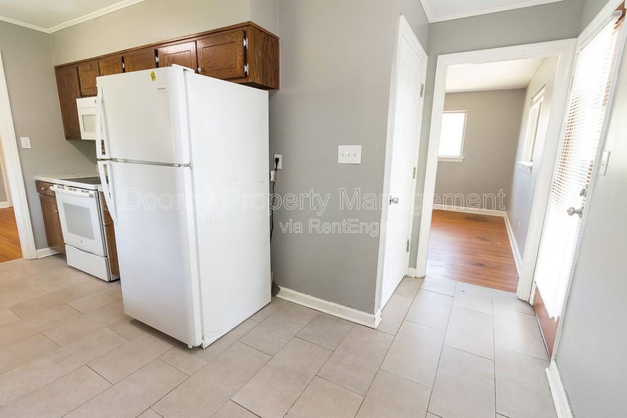3810 Nandena Dr - Photo 7 of 28