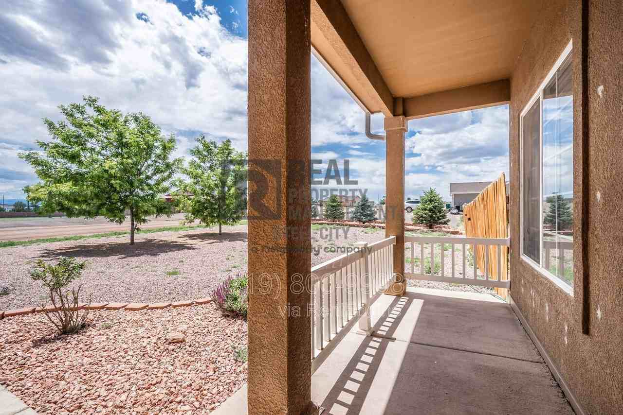 947 E Kirkwood Dr - Photo 5 of 44