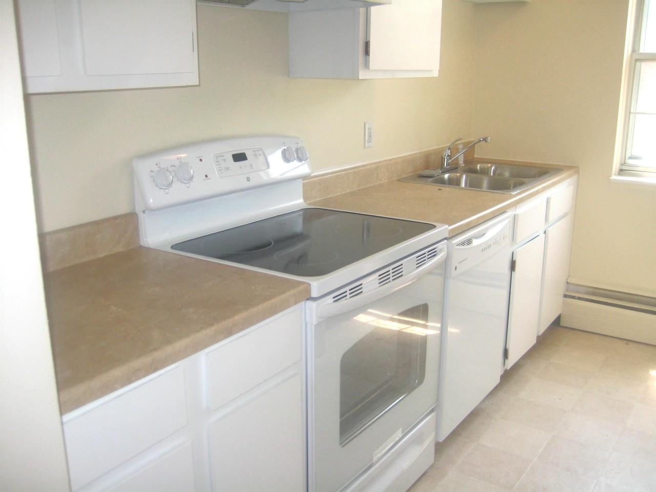 75 Parrish St. - Photo 2 of 10