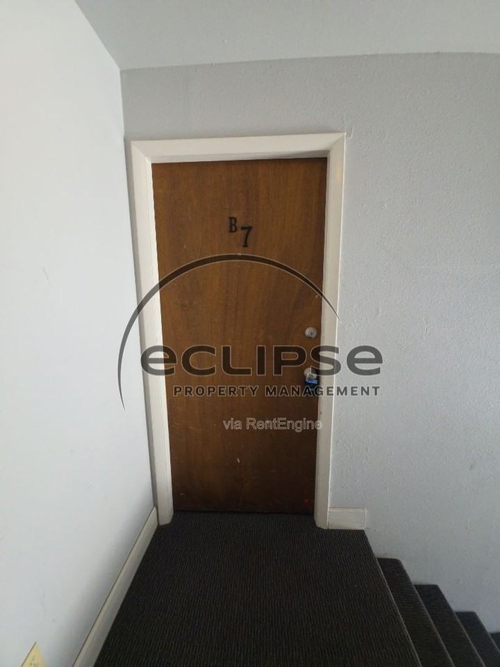 512 Bell Ct #B7 - Photo 5 of 17