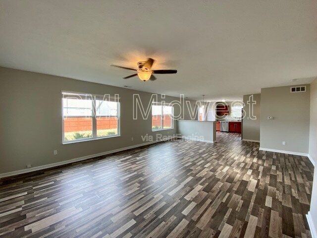 8014 Harshaw Dr - Photo 6 of 50