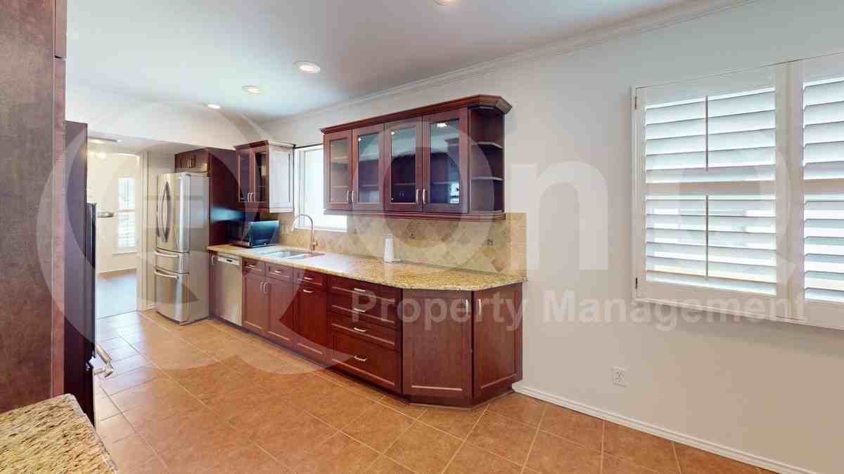 12220 Hightower Pl - Photo 3 of 25