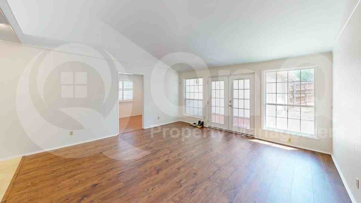 12220 Hightower Pl - Photo 5 of 25