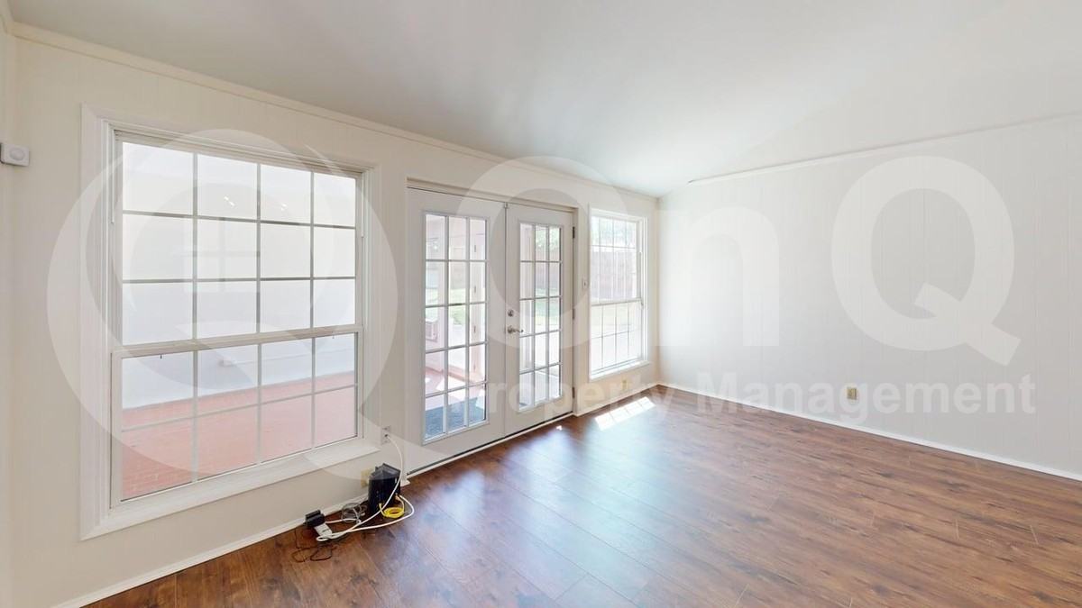 12220 Hightower Pl - Photo 6 of 25