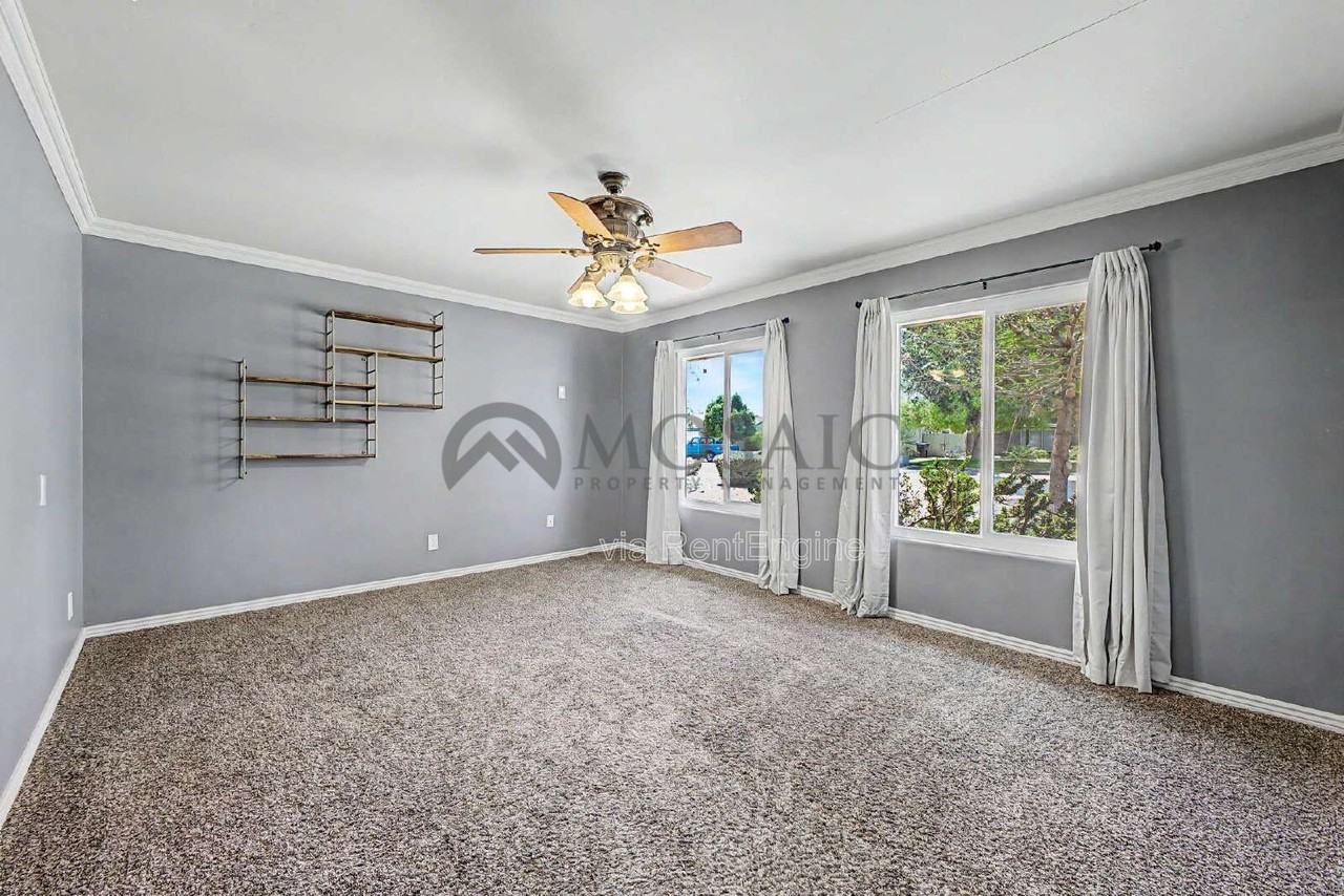 4526 W Jupiter Way - Photo 5 of 31