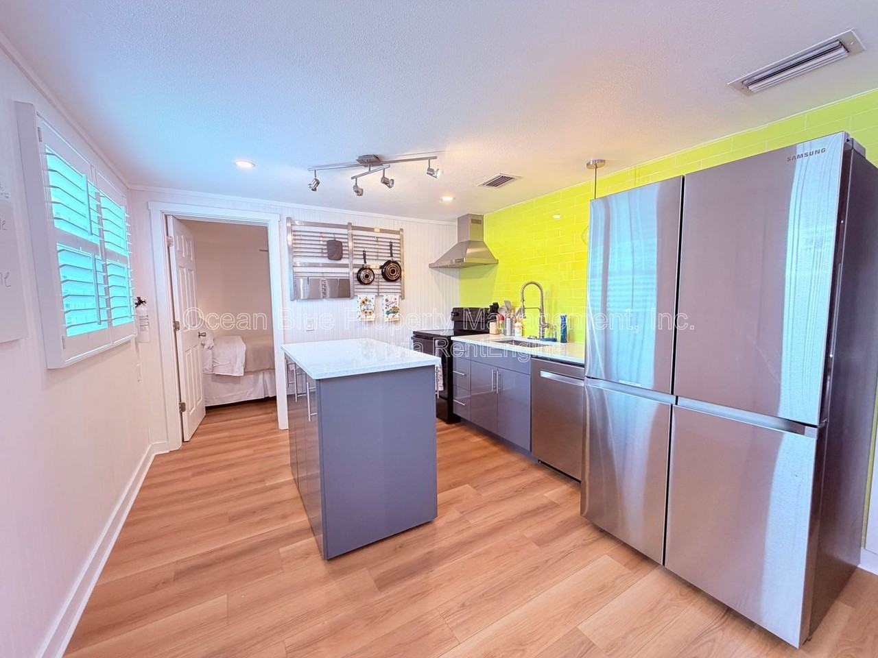 7006 N Duncan Ave #A - Photo 3 of 25