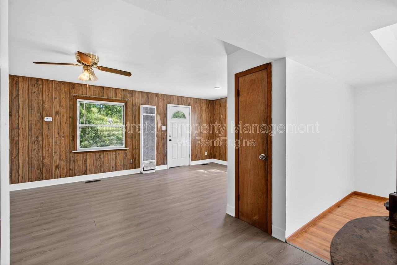 432 Midlothian Rd - Photo 7 of 38