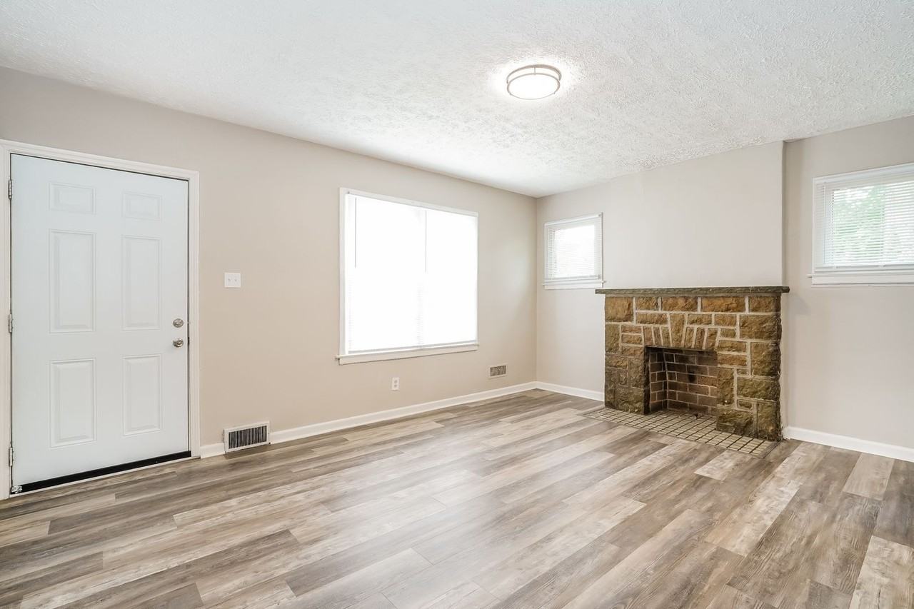 1106 Ellsworth Ave - Photo 3 of 31