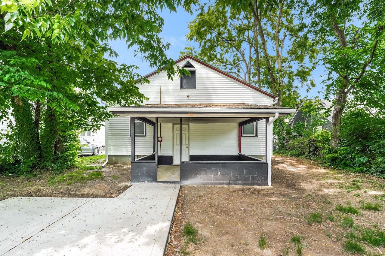 1106 Ellsworth Ave - Photo 2 of 10