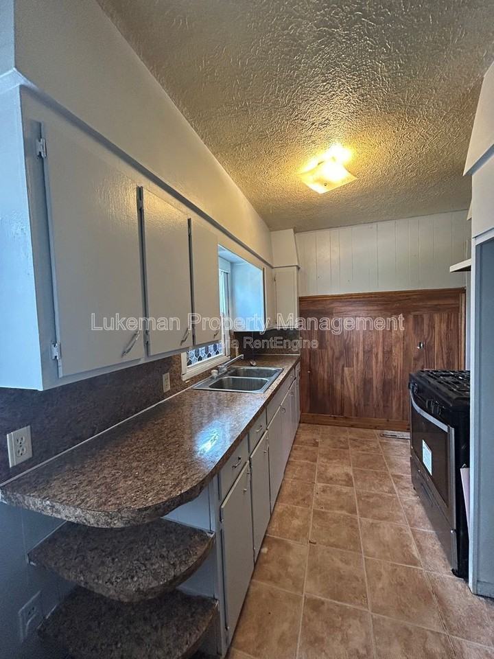 5816 Vermont Ave - Photo 4 of 8