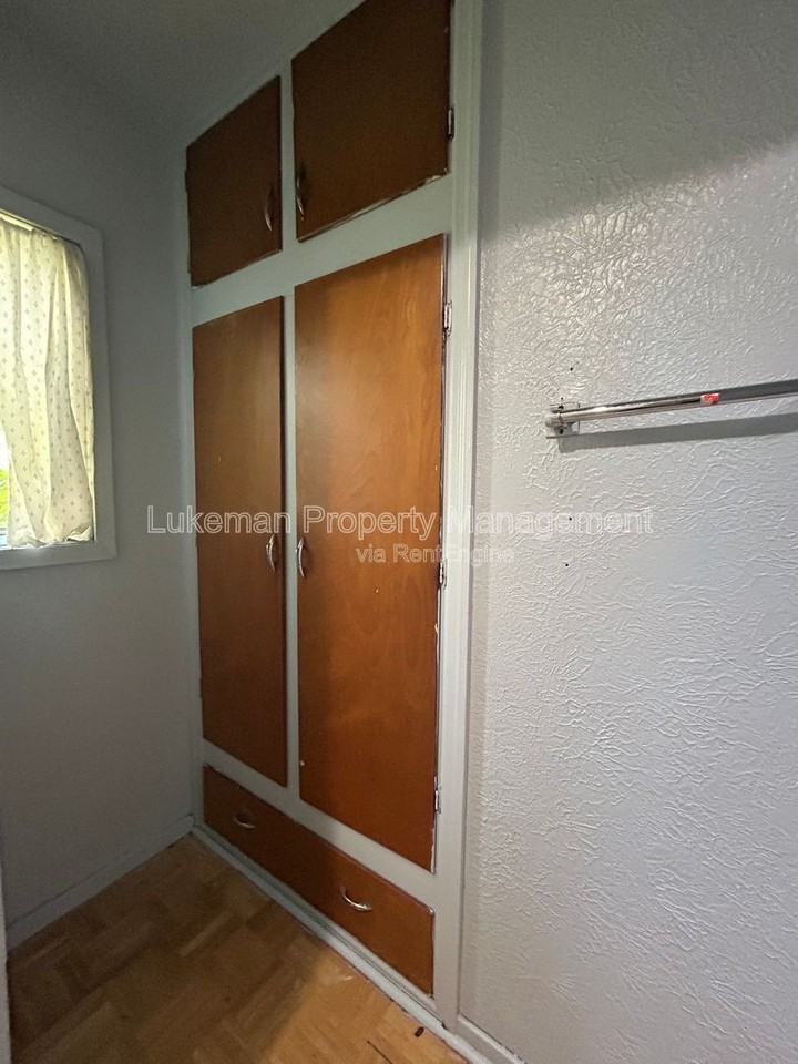 5816 Vermont Ave - Photo 7 of 9