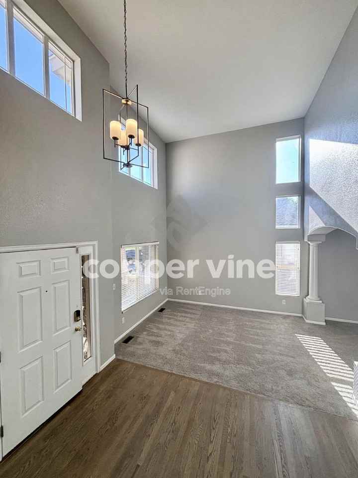 4734 E 127th Dr - Photo 6 of 32