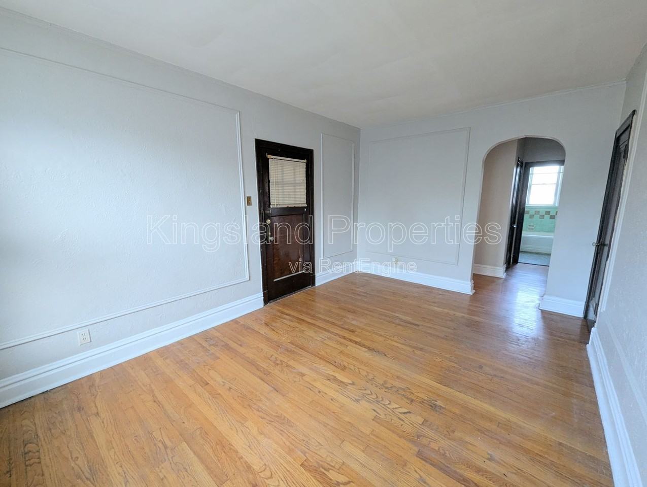 3862 S Spring Ave #3E - Photo 3 of 11