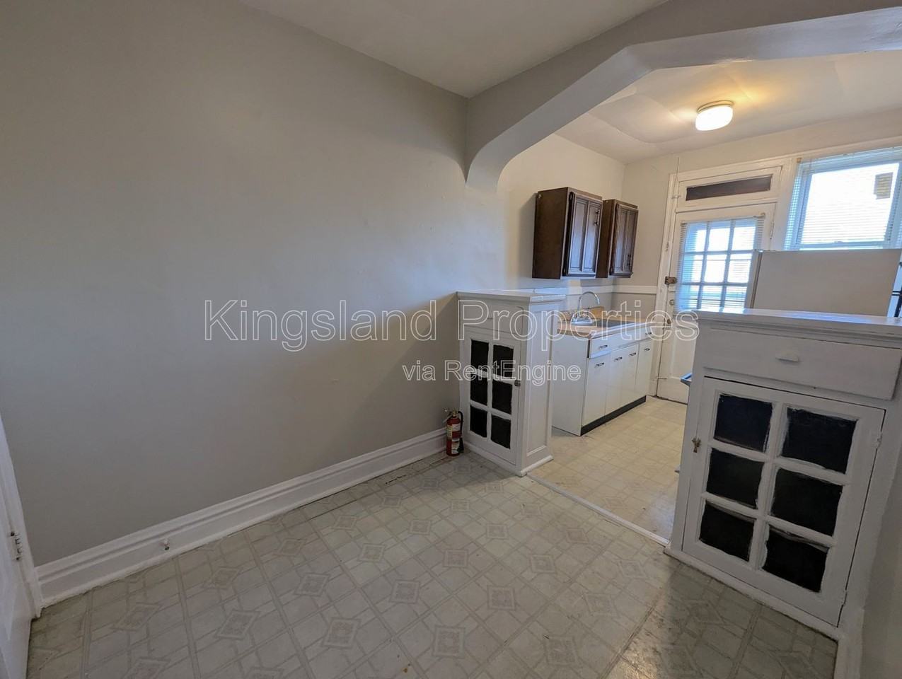 3862 S Spring Ave #3E - Photo 5 of 11