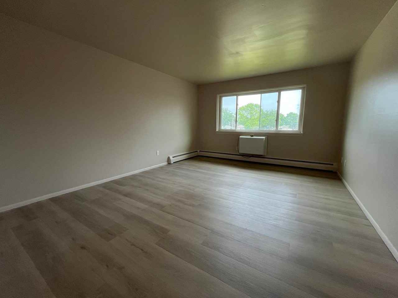4246 S 60th St - Photo 3 of 28