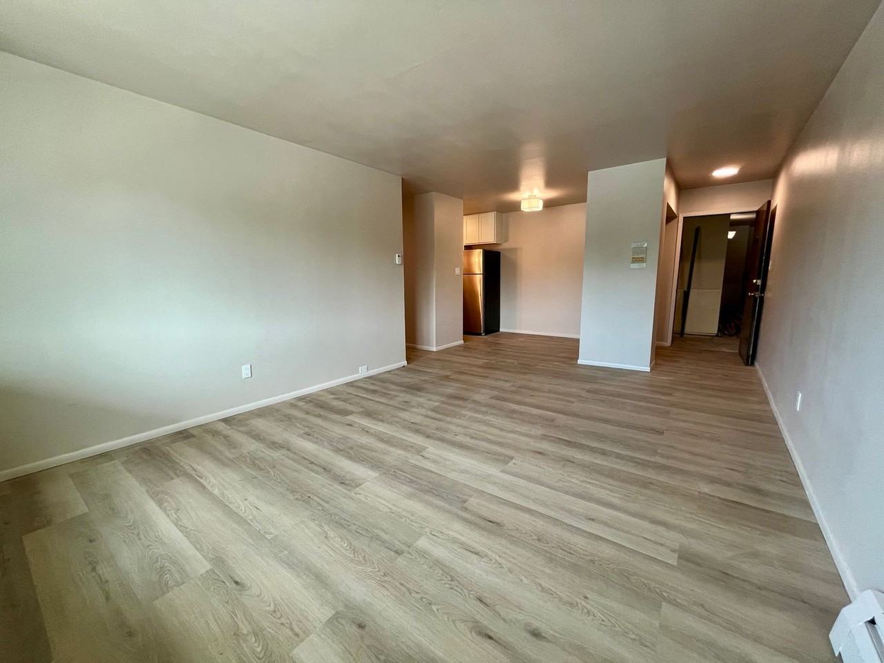 4246 S 60th St - Photo 3 of 31