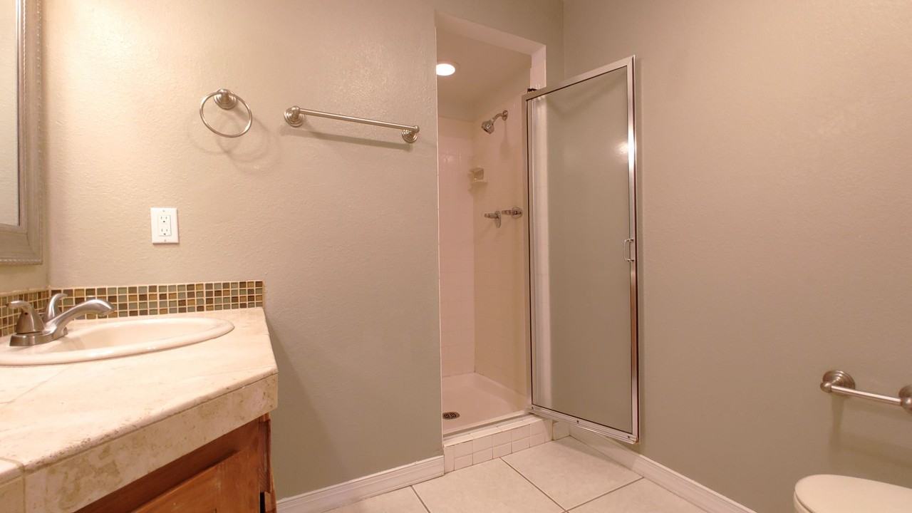 9037 Walter Bambrook Pl Ne - Photo 7 of 18