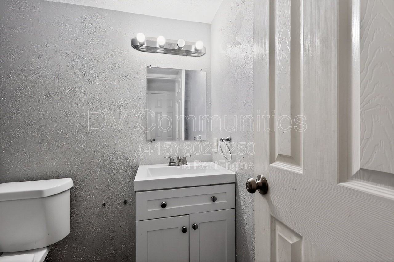 14630 Edenglen Dr - Photo 2 of 40