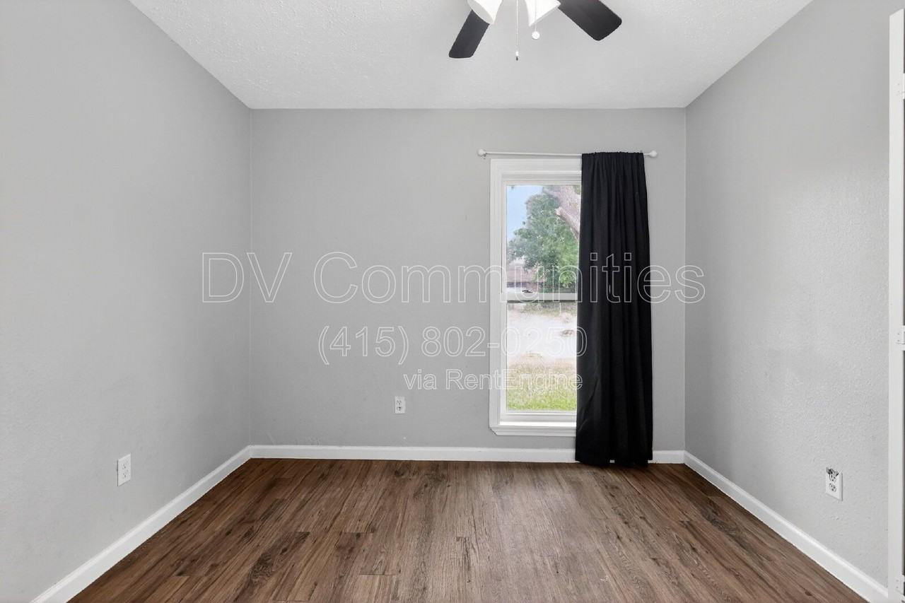 14630 Edenglen Dr - Photo 5 of 40