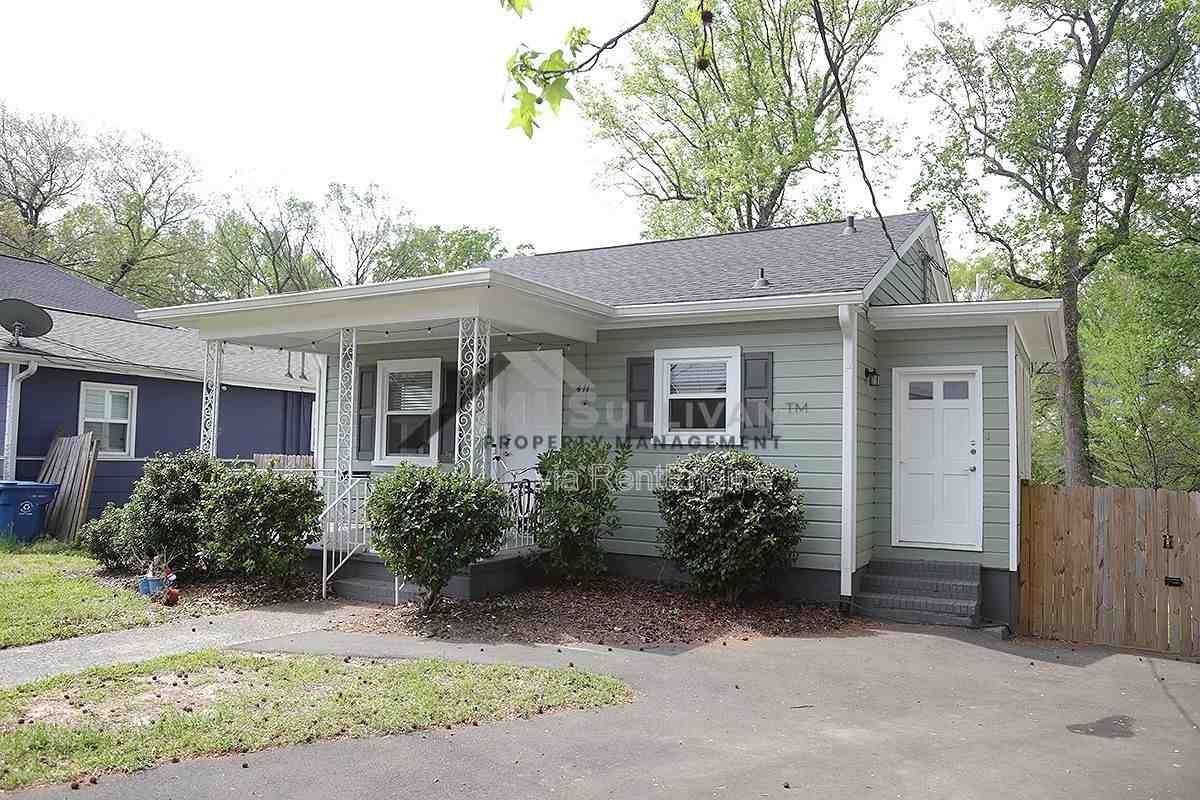 411 N Maple St - Photo 2 of 20