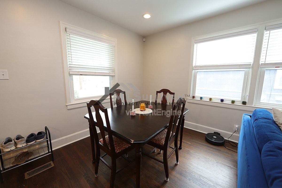 411 N Maple St - Photo 6 of 20