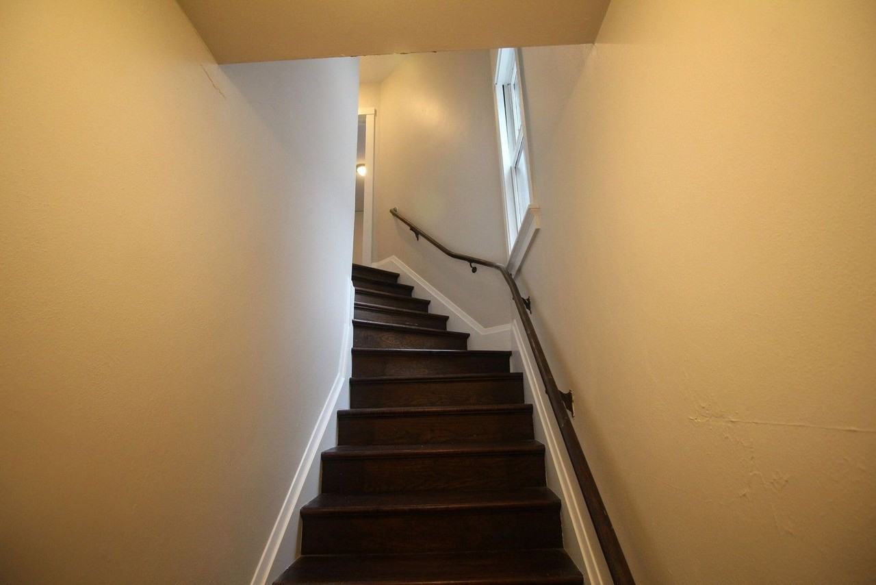 2161 N 48th St - Photo 3 of 34