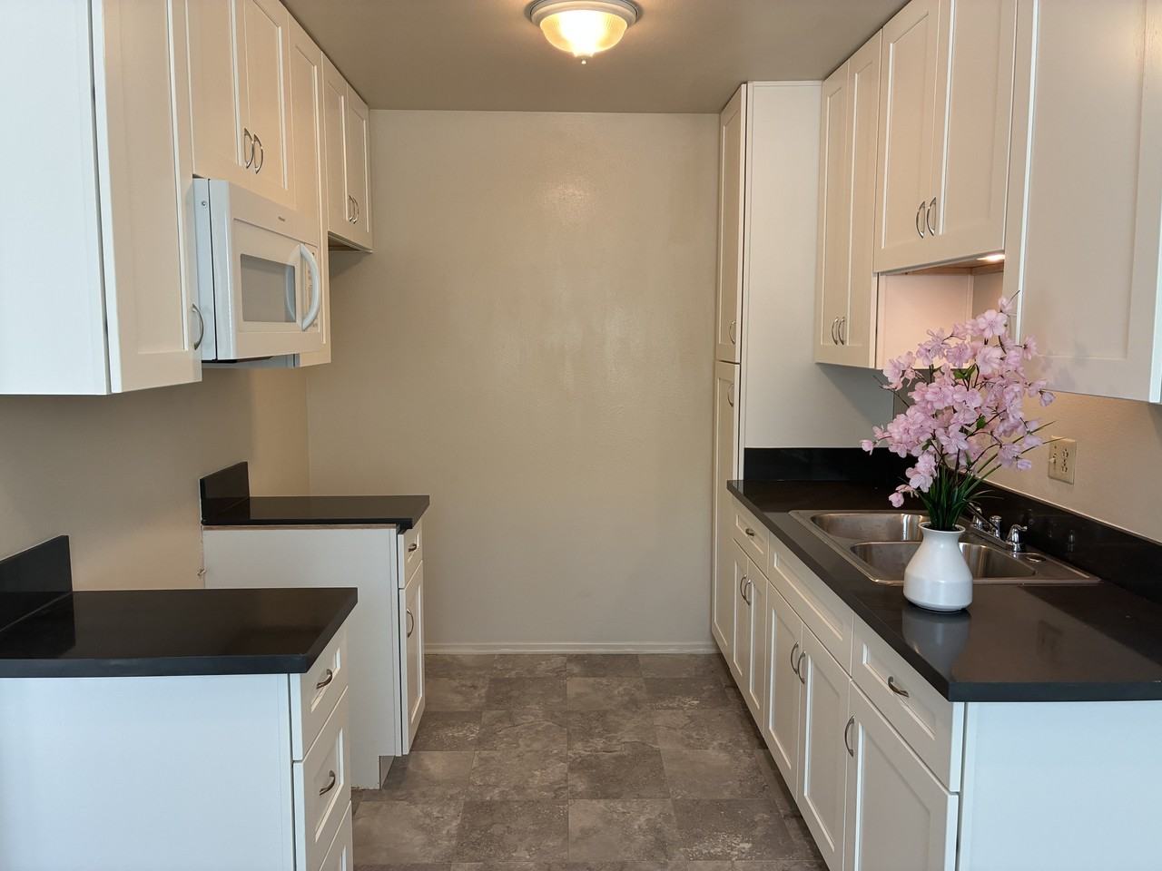 140 Covena Avenue - Photo 4 of 8