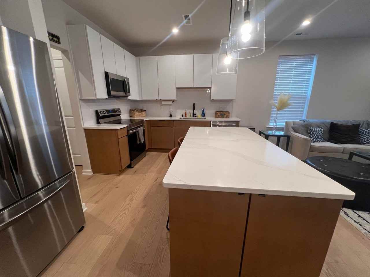 1900 Roseneath Rd #10B - Photo 6 of 29