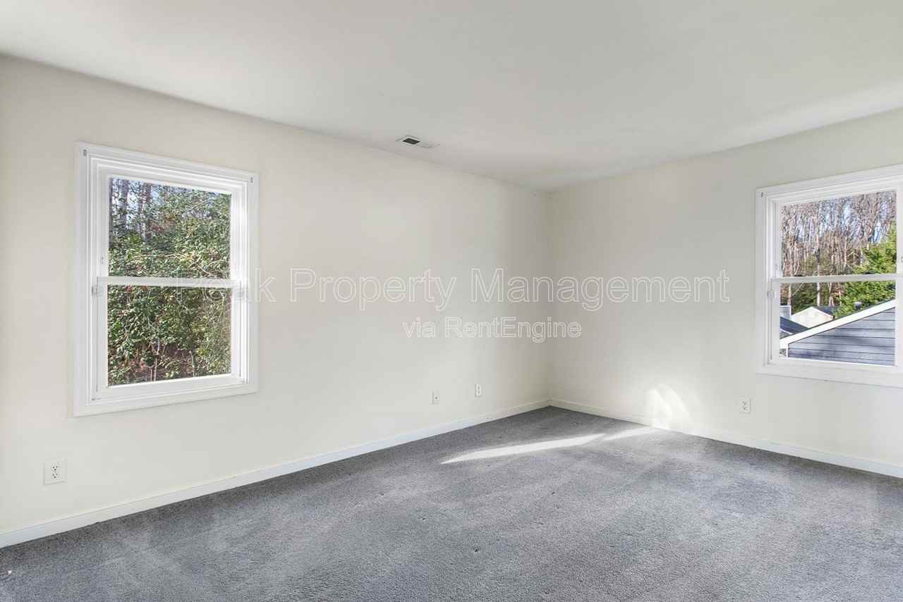 2718 Grantwood Ct - Photo 5 of 19