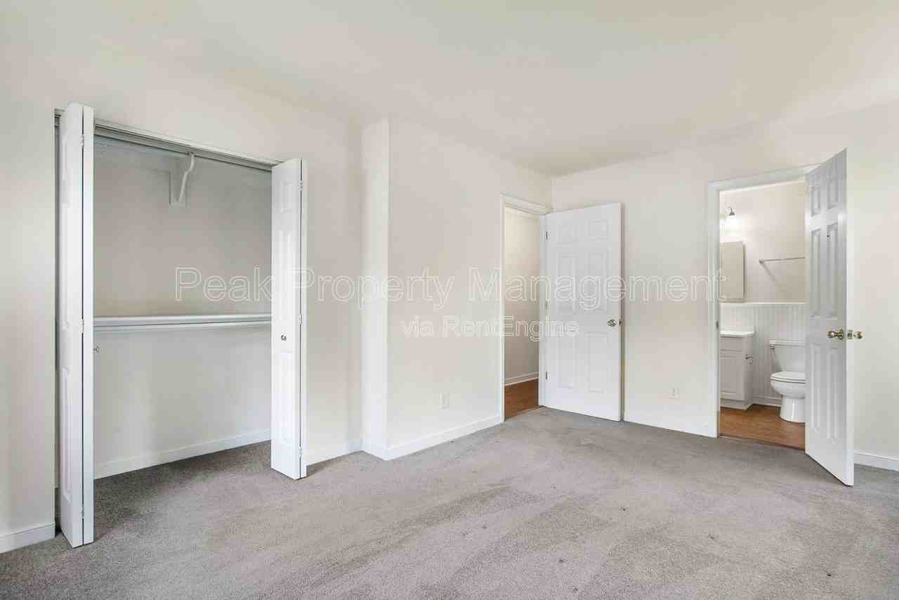 2718 Grantwood Ct - Photo 6 of 19