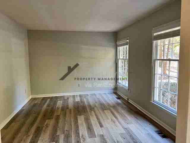 5113 Timmons Dr - Photo 3 of 16
