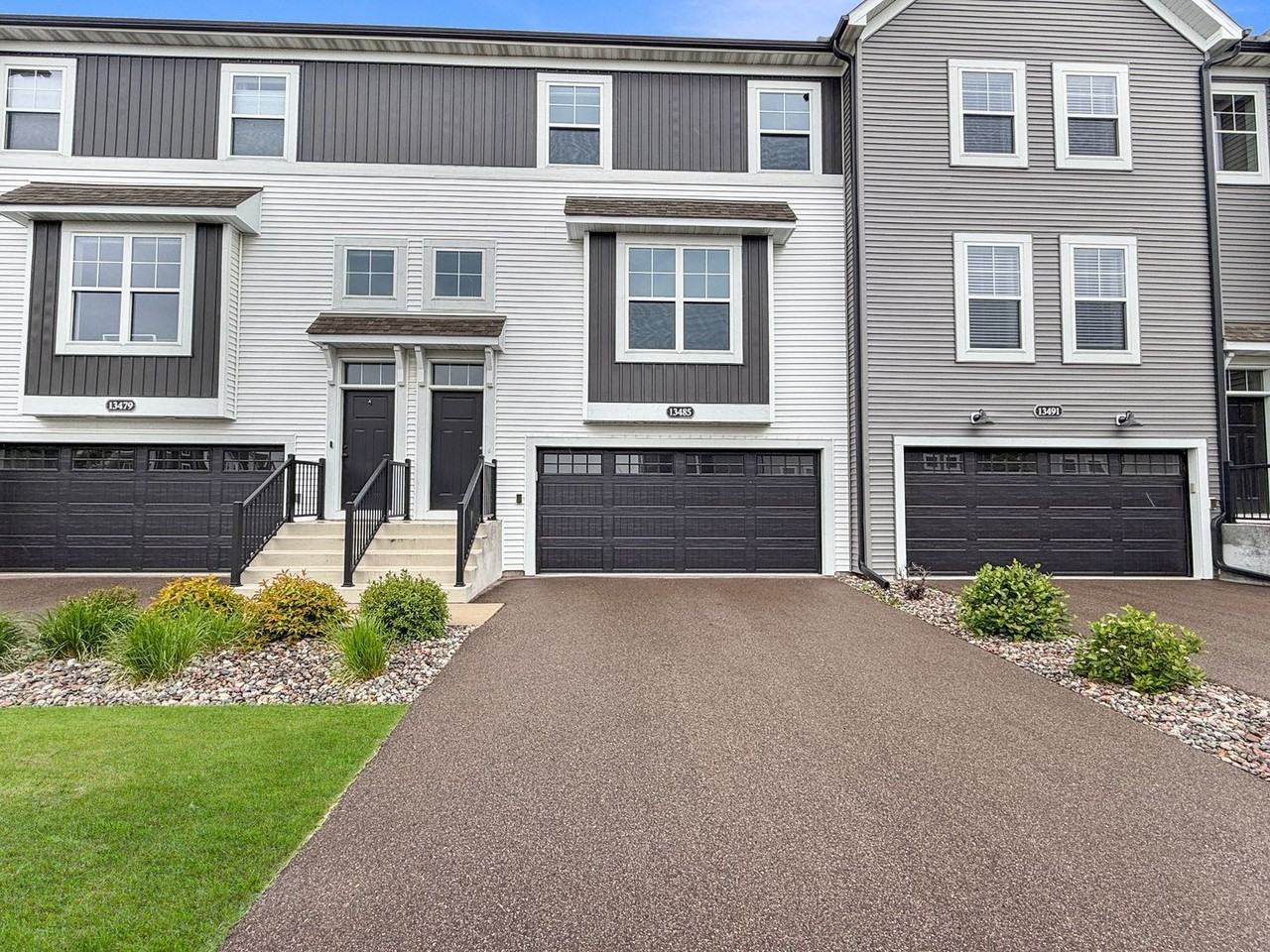 13485 Territorial Cir N - Photo 2 of 19