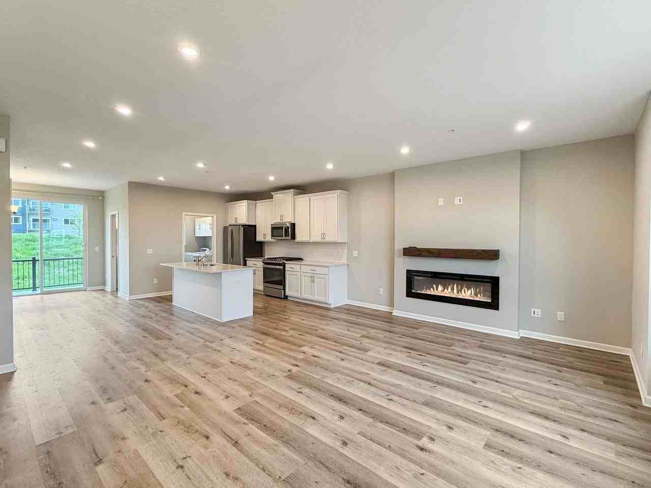 13485 Territorial Cir N - Photo 4 of 19