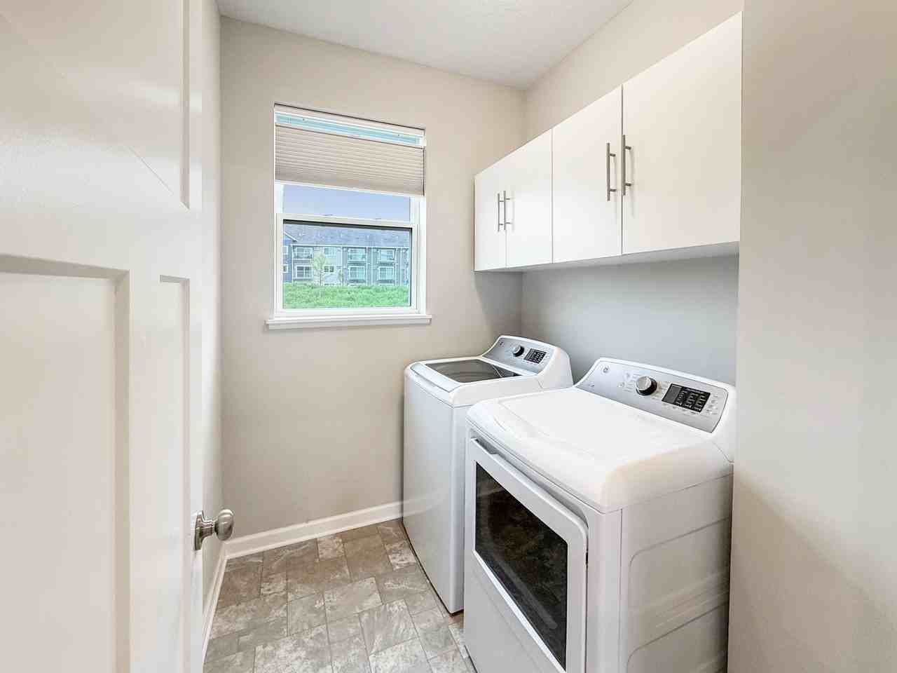 13485 Territorial Cir N - Photo 7 of 19