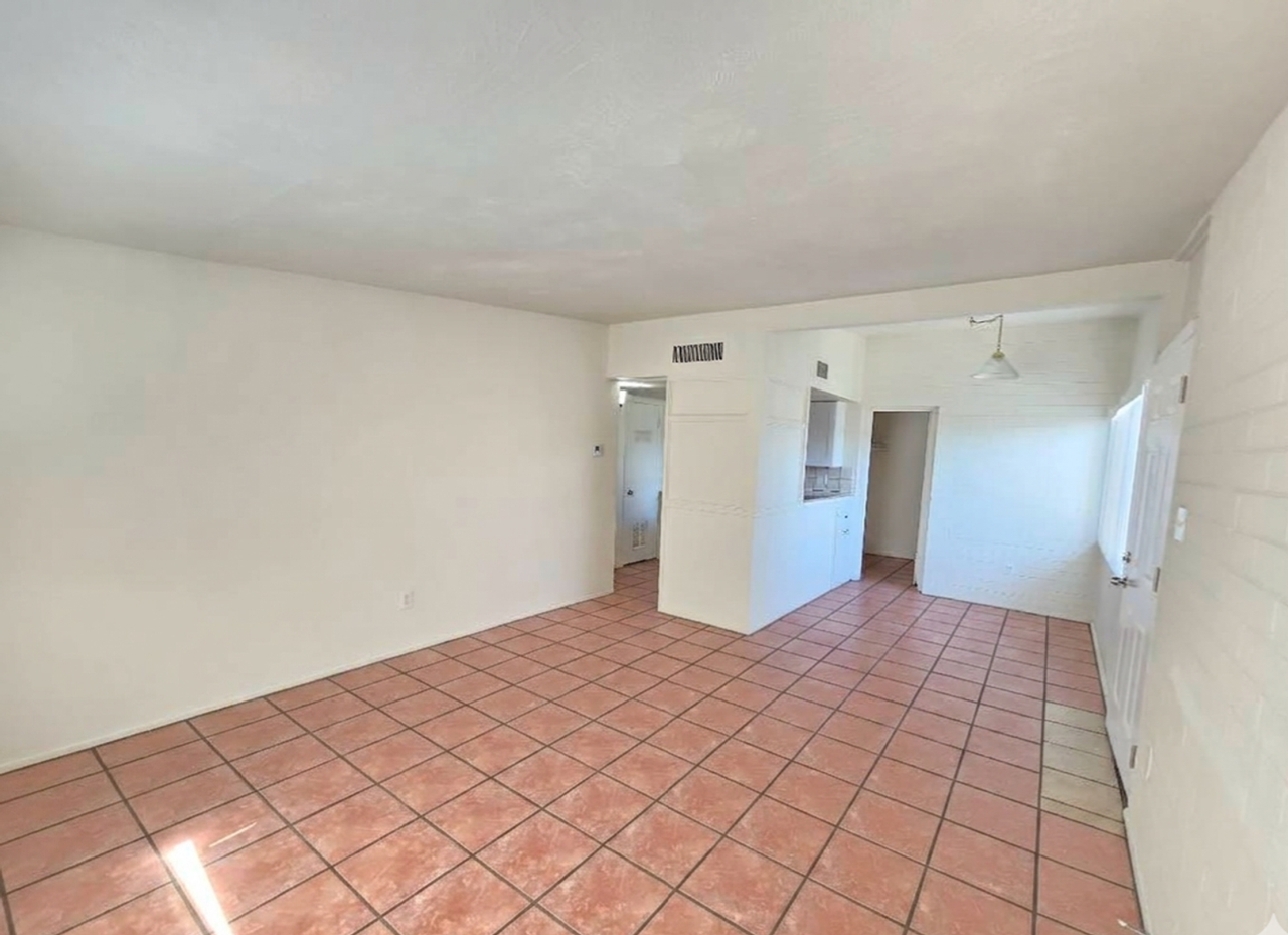 6637 E Cheery Lynn Rd #A - Photo 5 of 16