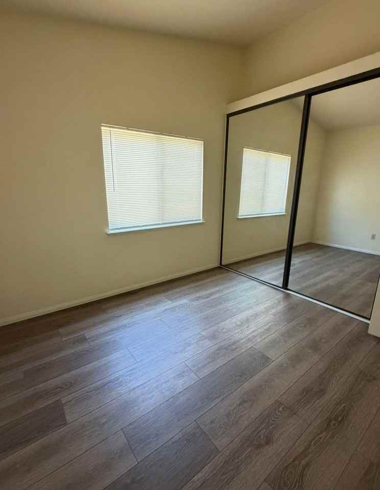23890 Hazelwood Dr - Photo 5 of 7