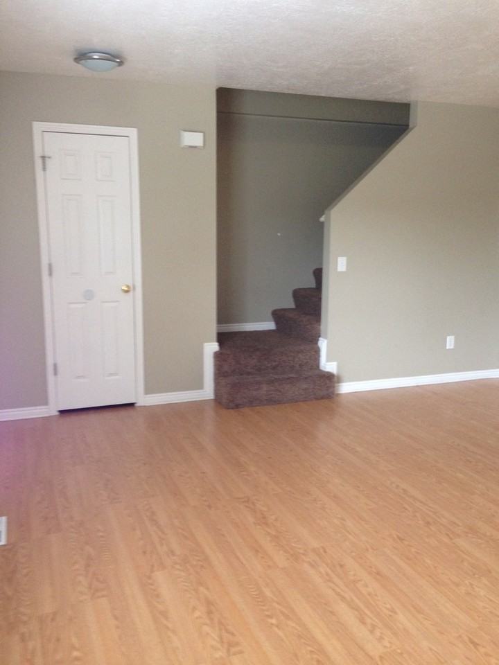 1204 W Torwood Ct - Photo 2 of 16