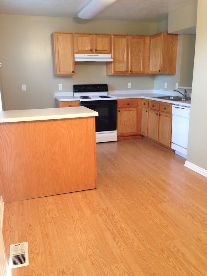 1204 W Torwood Ct - Photo 4 of 16