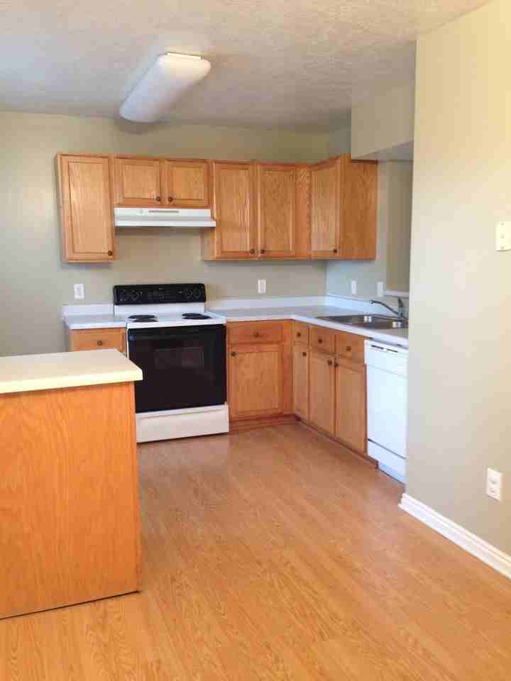 1204 W Torwood Ct - Photo 5 of 16