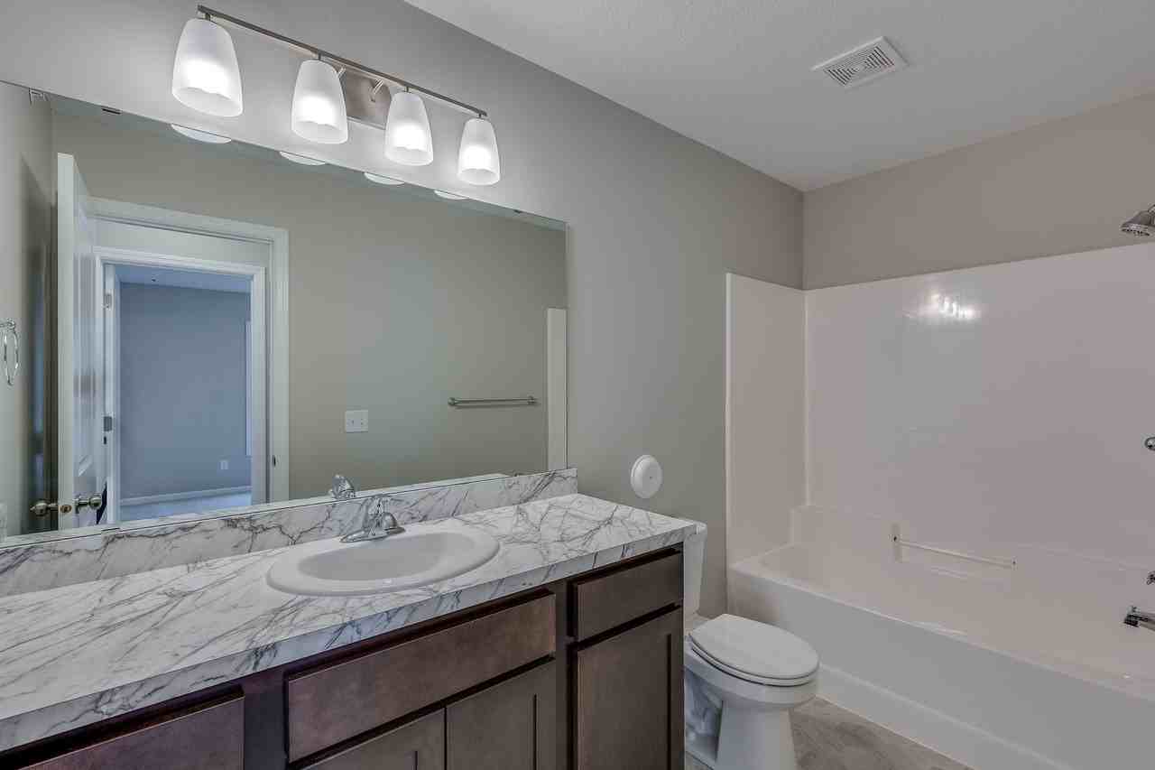 599 William St - Photo 5 of 11