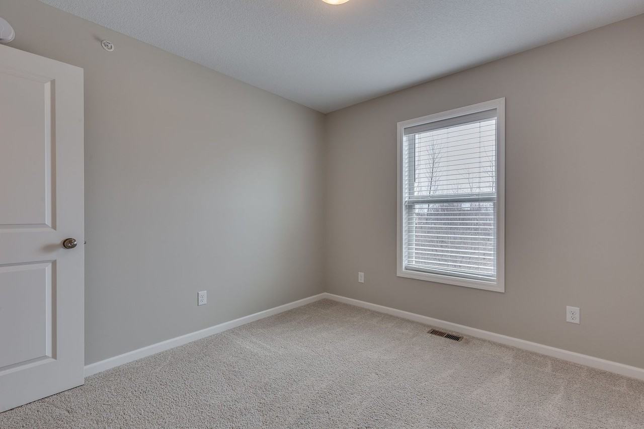 599 William St - Photo 6 of 11