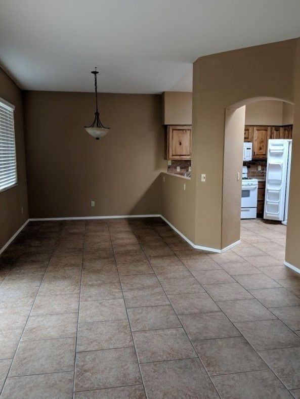 10352 N Fox Croft Ln - Photo 3 of 13