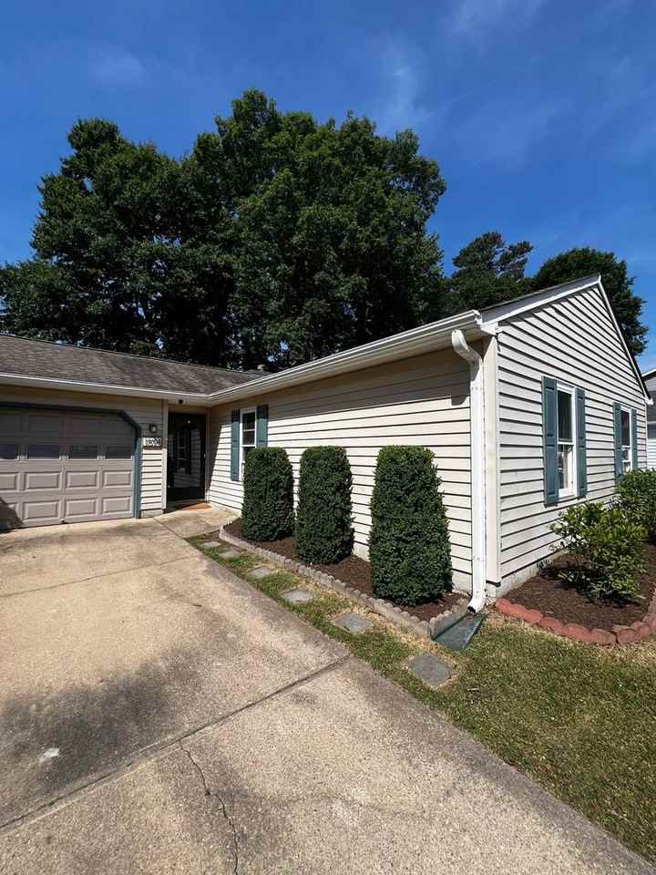 1594 Hummingbird Ln - Photo 2 of 27