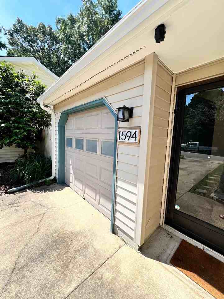 1594 Hummingbird Ln - Photo 5 of 27