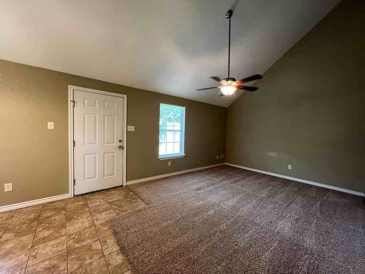 1470 N Belknap St - Photo 6 of 15