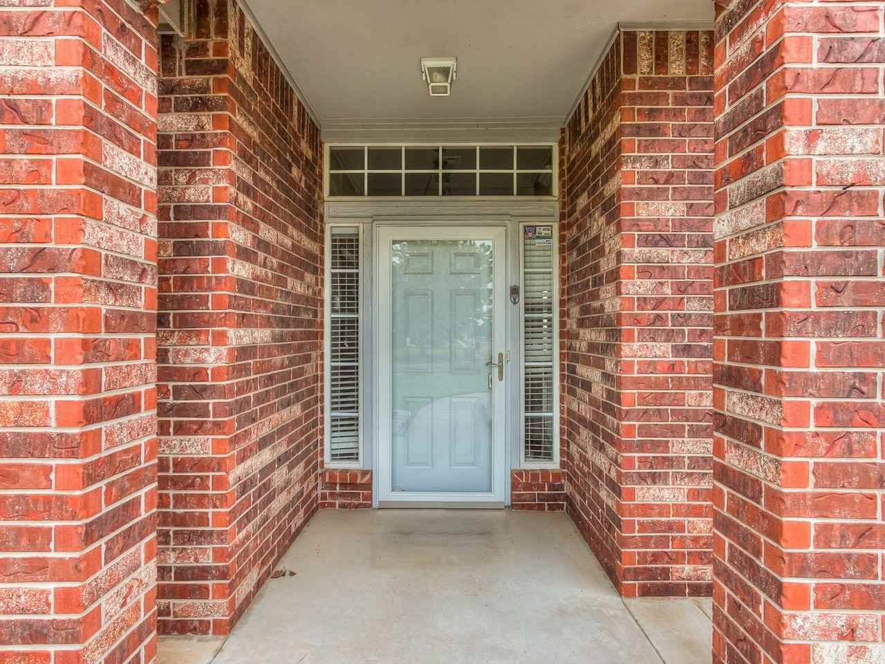4008 Morningstar Dr - Photo 4 of 46