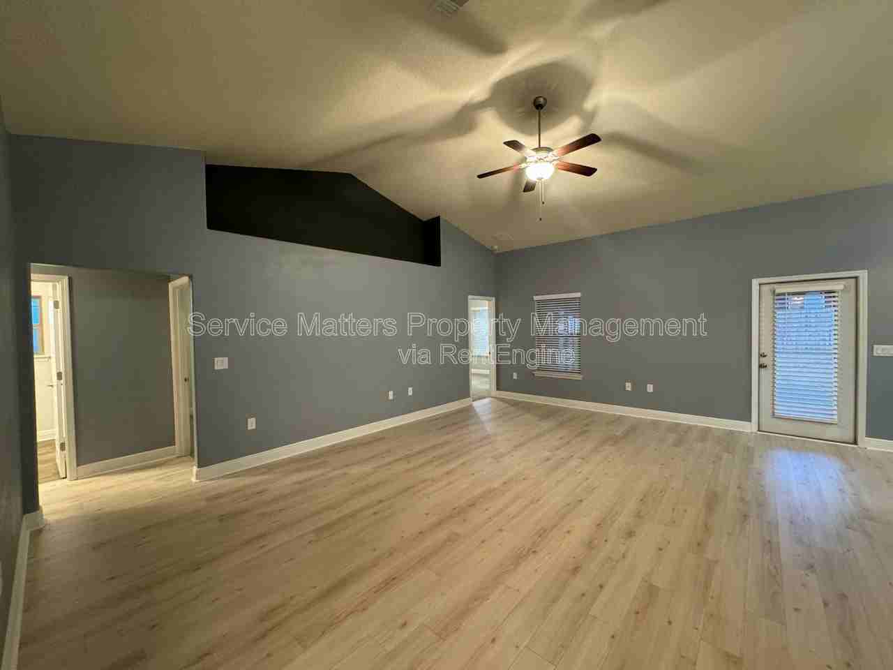 4504 Hampton Bay Blvd - Photo 4 of 34