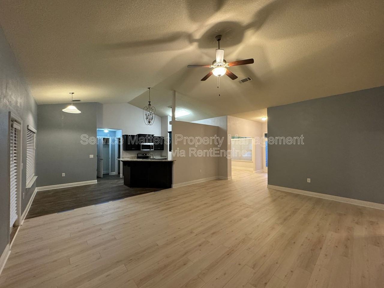 4504 Hampton Bay Blvd - Photo 5 of 34