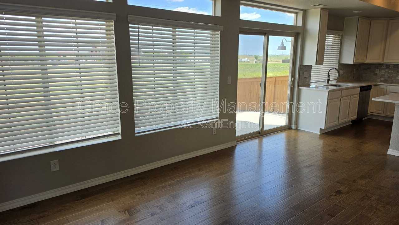10243 Yampa Ct - Photo 2 of 28