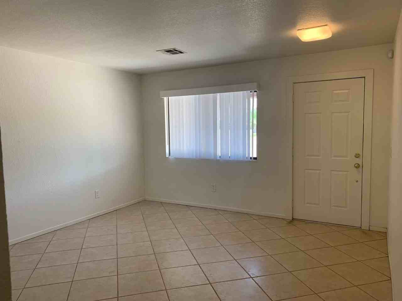 3055 E San Juan Rd - Photo 3 of 19